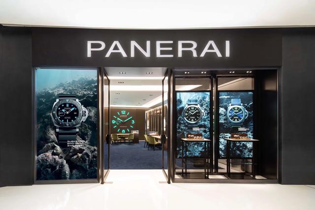 成都ifs购物中心沛纳海,表情营造