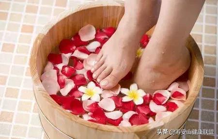 泡脚虽养生，但也要注意这些事情