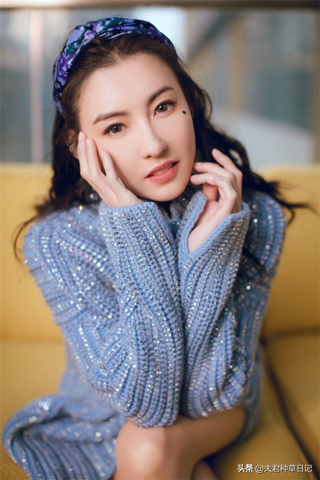 50岁女人洋气发型今年最流行发型,50到60岁短发发型图片好打理