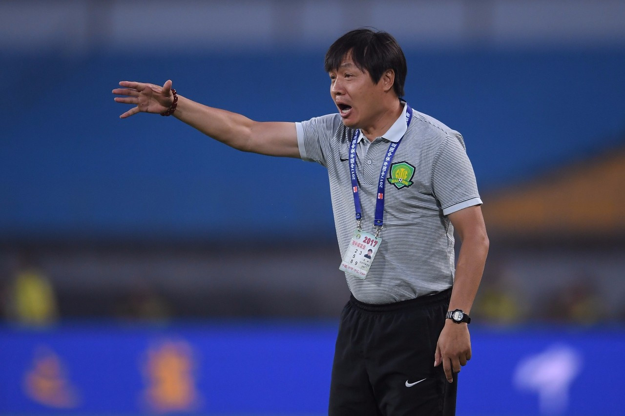 落井下石！前国脚发文致敬郎平，借机暗讽谢晖，中国足球曝出内讧