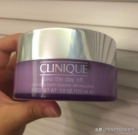 有痘痘的皮肤适合用什么牌子的护肤品呢？