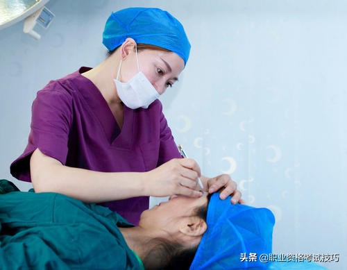 平均工资上涨幅度正常吗,执业医师工资水平