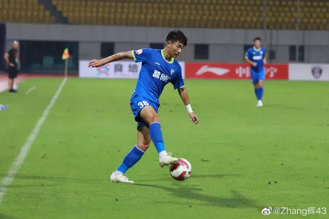 张辉领奖照片,张辉高光时刻