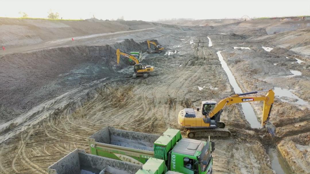 徐工xe205价格,徐工xe205da和215da的区别