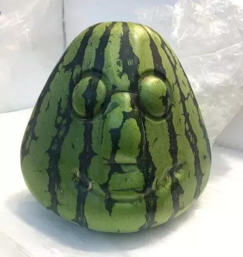 吃一口得花一个月工资？这种隐形炫富潮流值得追吗？