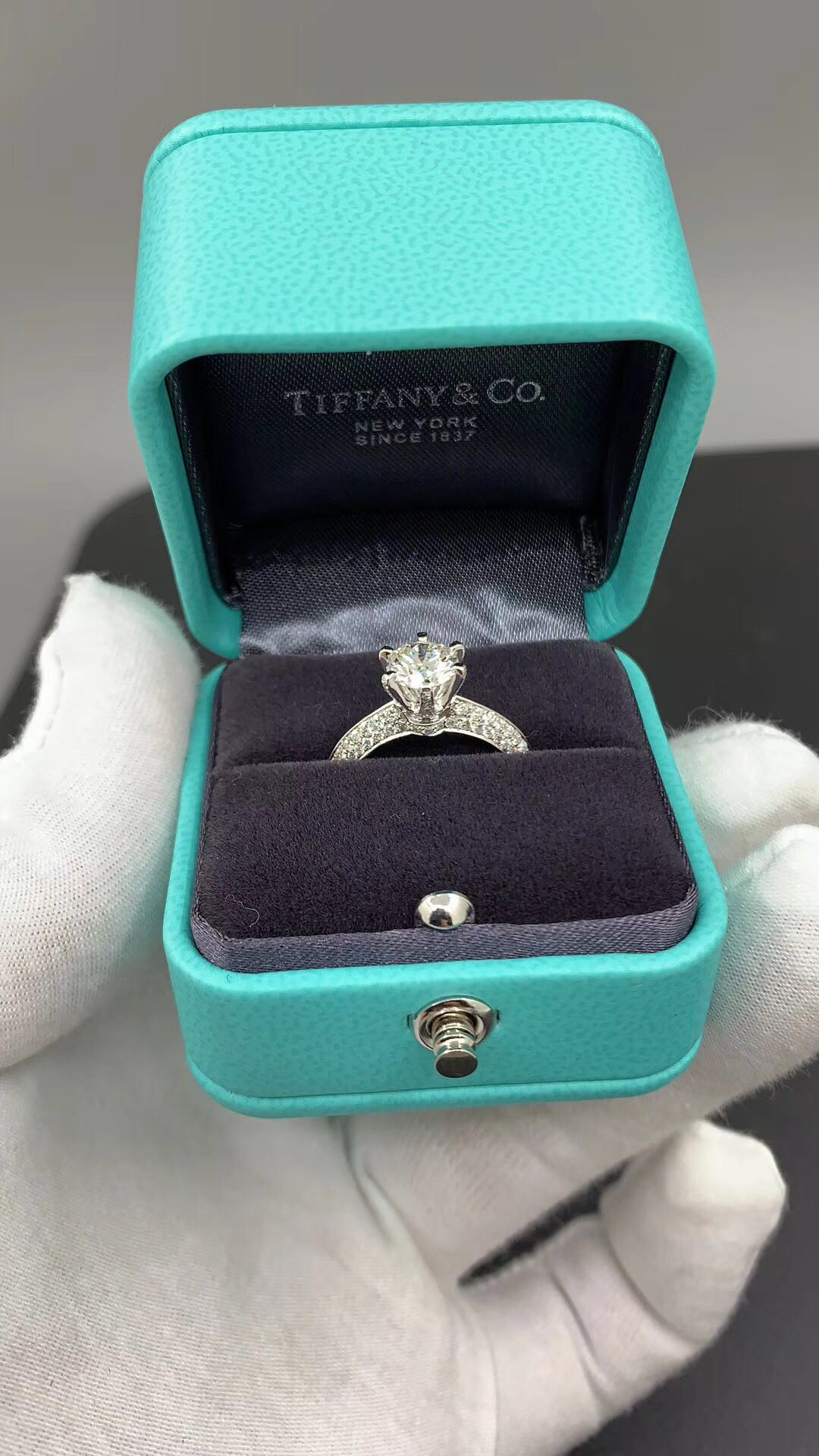 蒂芙尼珠宝高级定制,蒂芙尼绿色高级珠宝