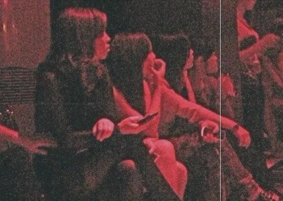 台上一首歌，台下瞎来，90s砂舞厅的粉红回忆