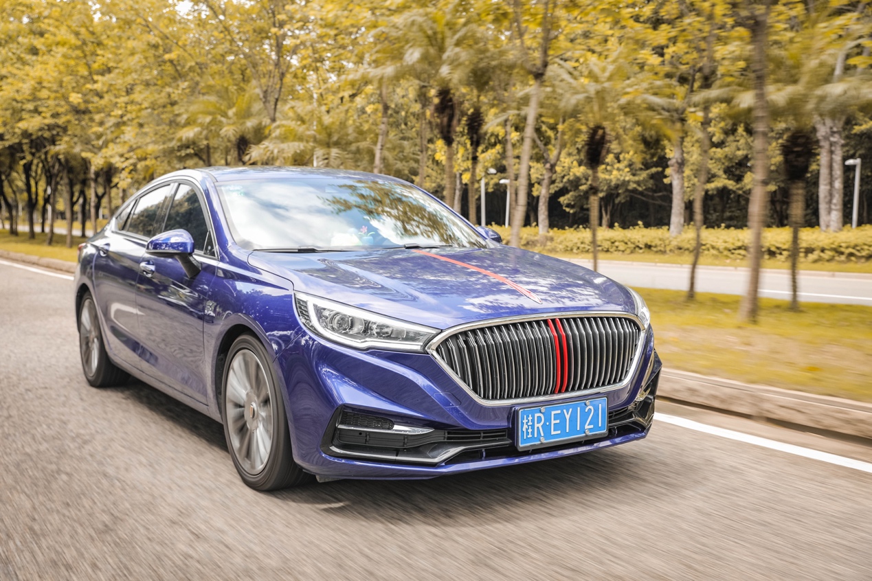 试驾新款红旗h5,红旗h5值得买吗有哪些缺点