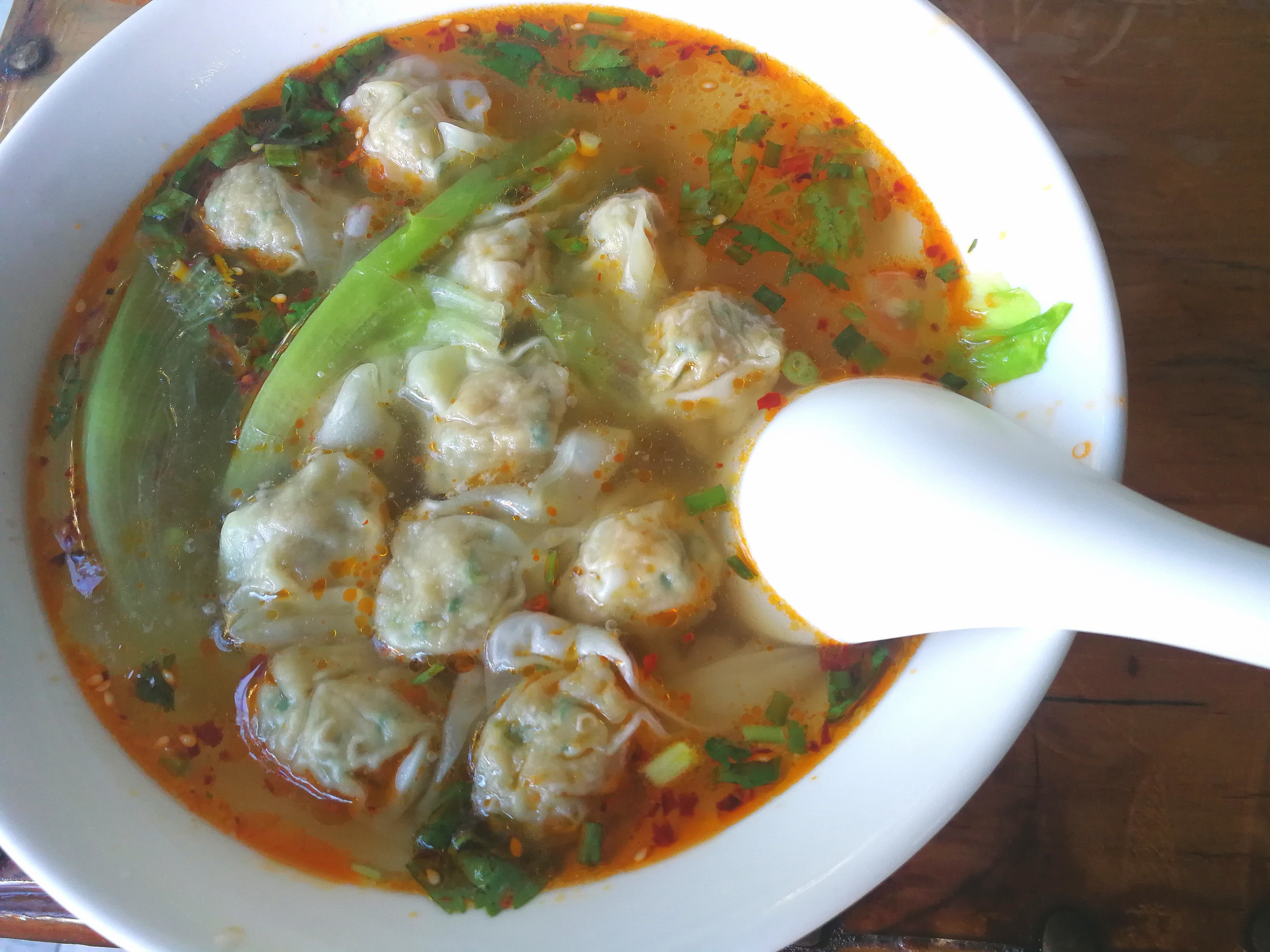 小馄饨馅怎么调又嫩好吃,小馄饨怎么包馅又多又好看