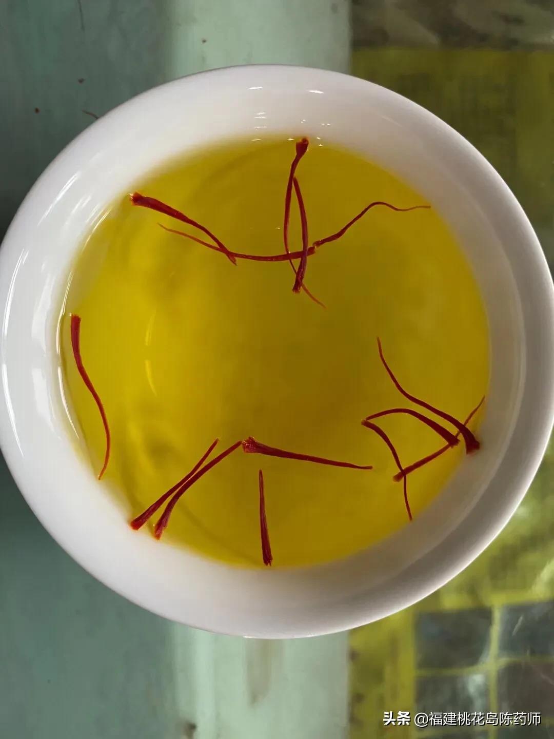 药用藏红花和观赏藏红花的区别,藏红花大果小果区别