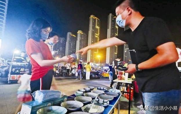 投资成本小利润高的地摊项目,地摊5元一份的炸酱面利润有多少