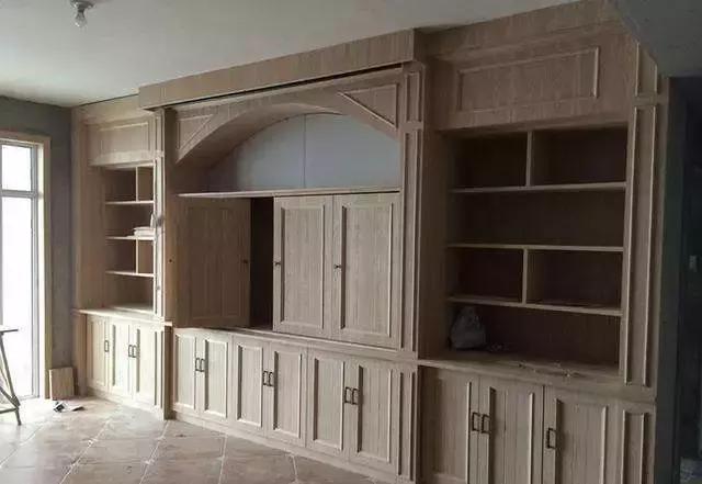 客厅窄选什么样的电视柜,法式极简电视背景高柜与矮柜组合