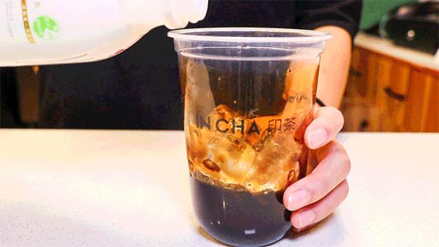 厦门“*力暴**奶茶店”！珍珠都要打碎喝