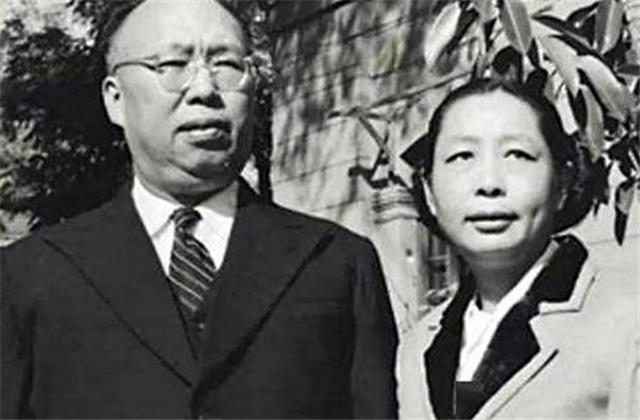 十大元帅中只有他上过大学，却因资历最浅受争议，主动降级被拒绝