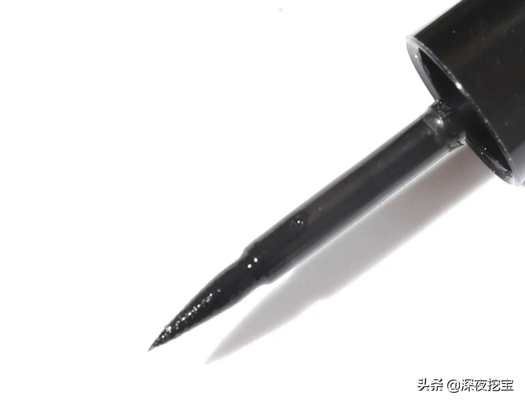 眼线该怎么画最好看,画眼线新手适合的眼线笔推荐