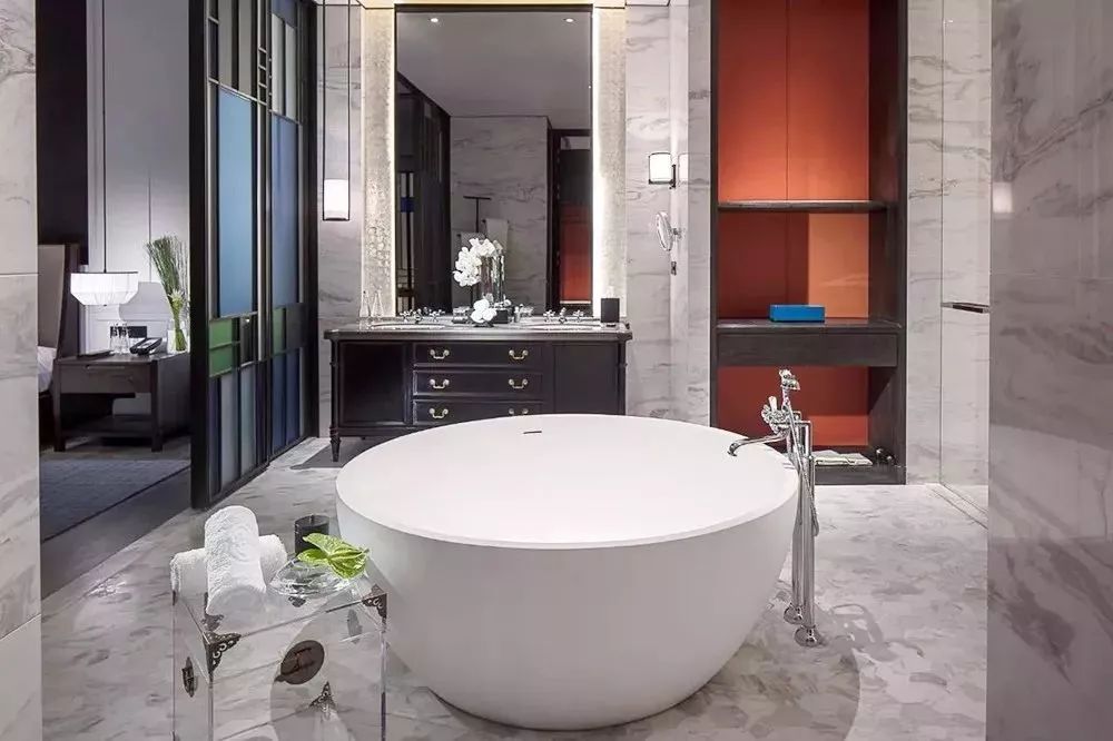 索菲特酒店颜值巅峰之作,《流浪地球》男主吴京都去佛山打过卡