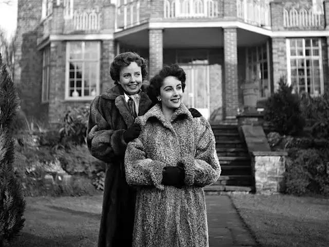 玛丽莲梦露和奥黛丽赫本有多漂亮,奥黛丽赫本和玛丽莲梦露颜值分析