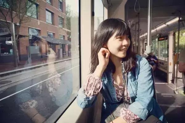 怎么用手机拍出堪比单反的照片,如何用手机拍出单反效果的照片