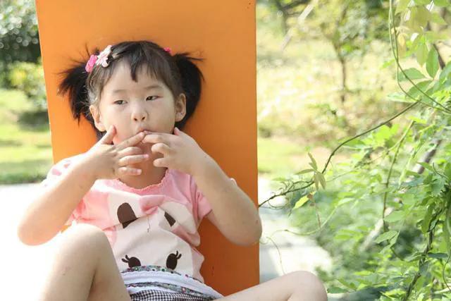 贪玩的孩子该怎么教育,贪玩的孩子怎么教育引导