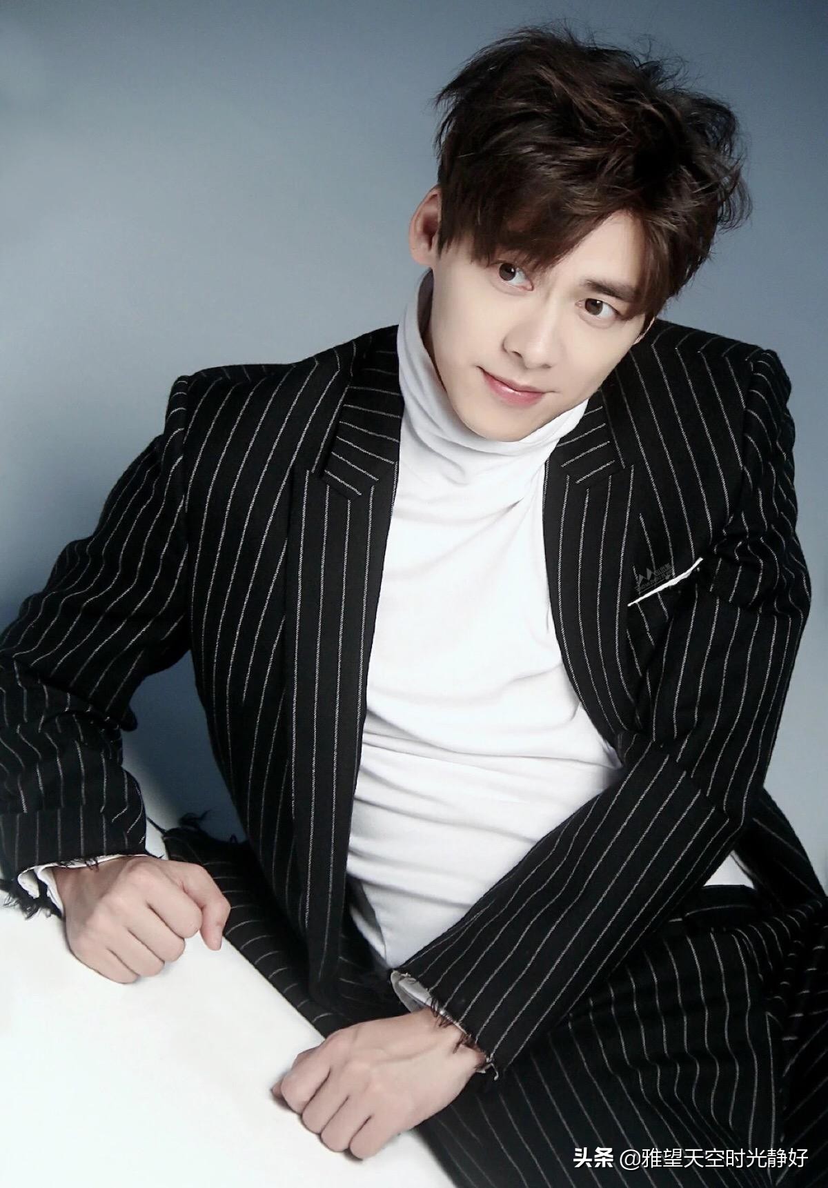 谁的笑容最治愈男明星,有没有治愈系笑容的男明星