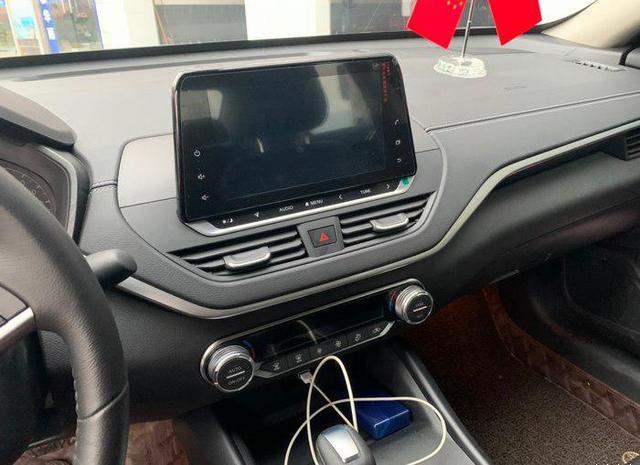 日产2021天籁车主提车,日产天籁车主黑色提车视频