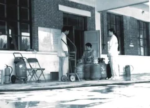 渚犺倽涔夎儐鐨勪紒涓氬,浠栨槸鐧芥墜璧峰鍒涗笟鎴愬姛鐨勪紒涓氬