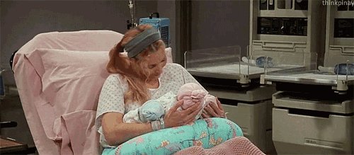 为什么宝宝屁股上有淤青,为什么新生婴儿屁股有黑青