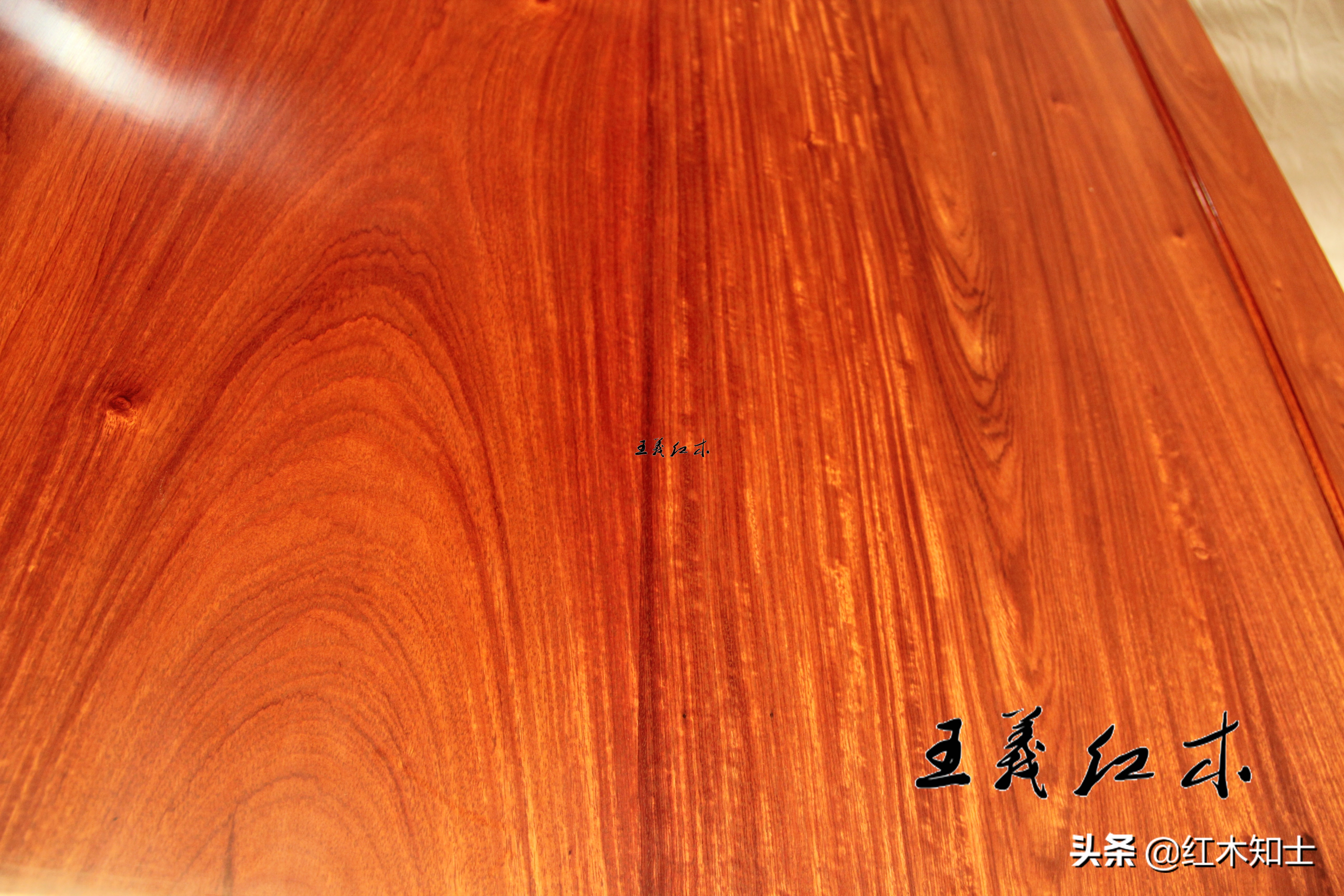 缅甸花梨家具最简单鉴定方法,选缅甸花梨木家具要注意什么