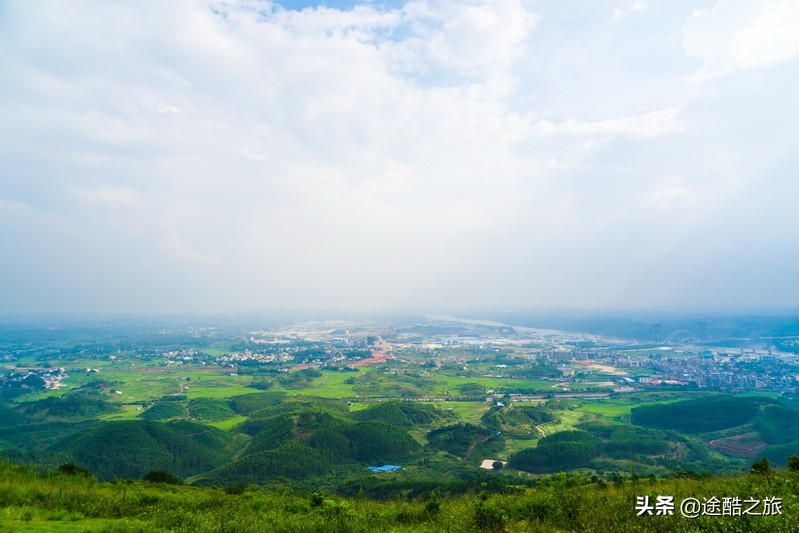 六景霞义山大风车地点,把车开到山顶的视频