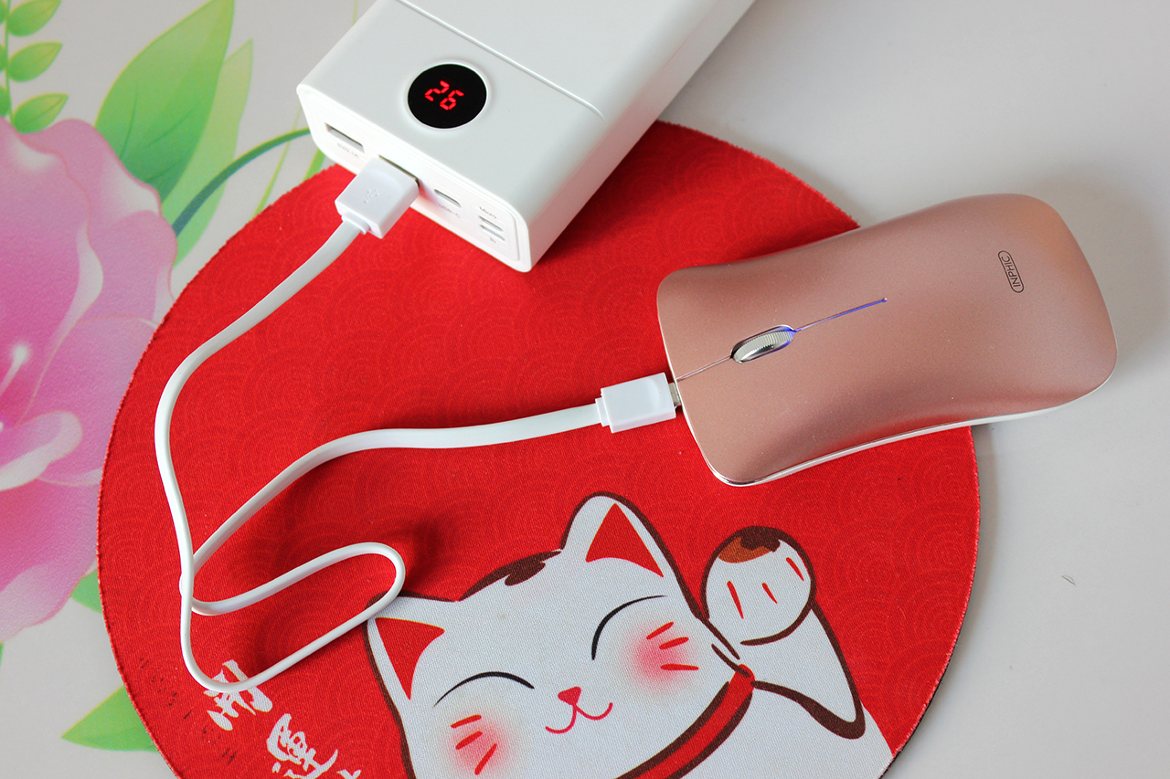 爱国者移动电源w300说明书,爱国者w300pd和e30000pd区别