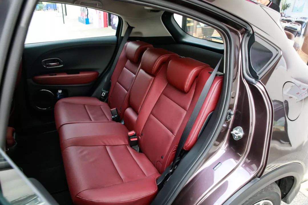 换装“超跑”发动机，安全配置丰富！试驾本田新款缤智