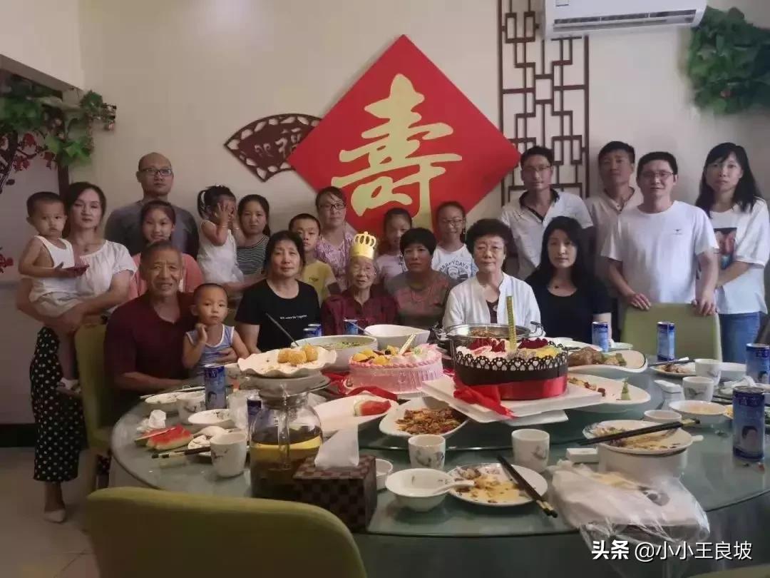 青山依旧夕阳如初,山河依旧夕阳如初