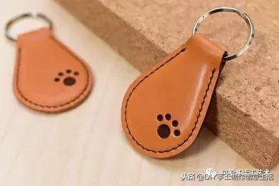 用旧衣服做包包挂饰,旧物袋子做挂件包