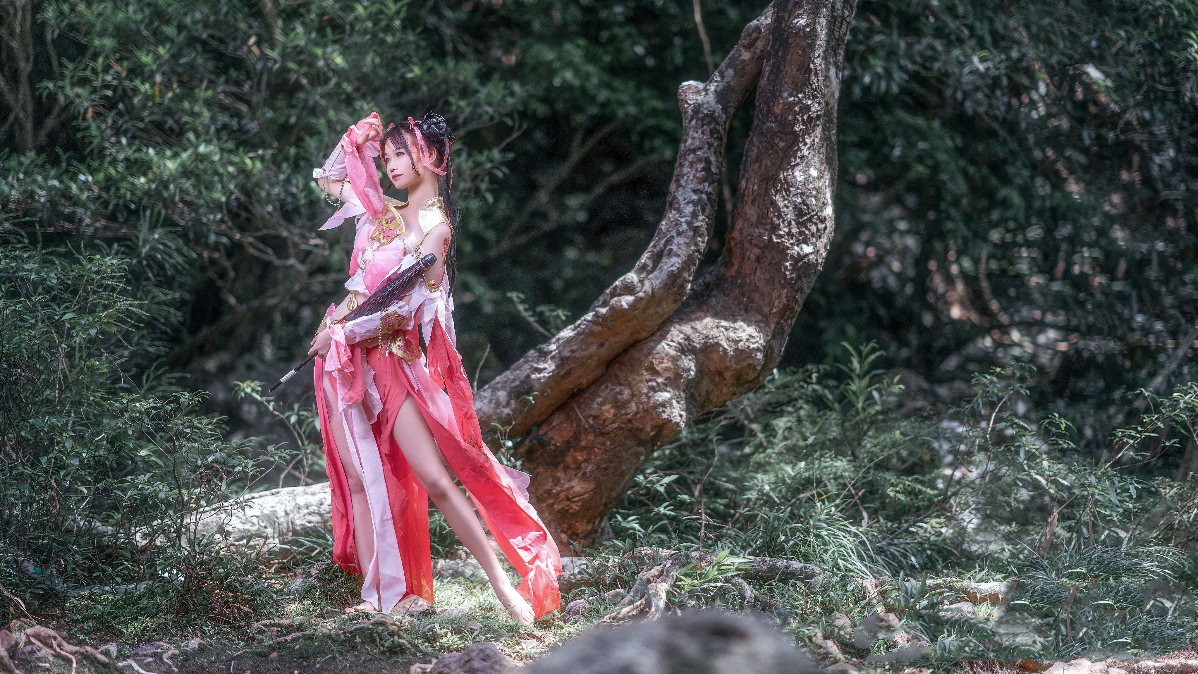 剑网3cosplay明教异域风,剑网3红衣教探雪cosplay