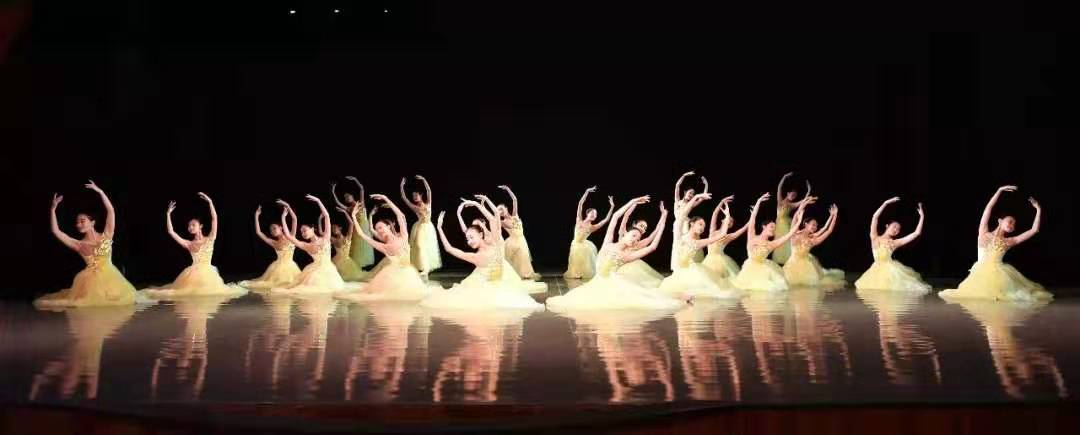 辽芭附中芭蕾舞在全国能排第一,辽芭附近芭蕾舞学校