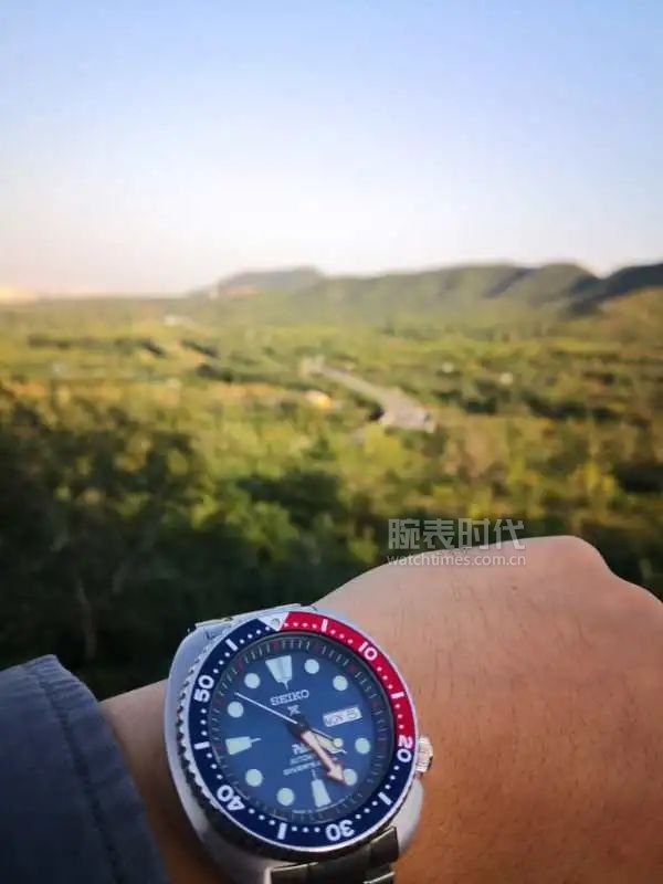 网友晒自己微信好友数量,网友晒1300手表