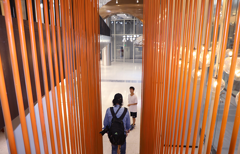 陕西服装工程学院图书馆怎么样,你心目中大学是什么样的