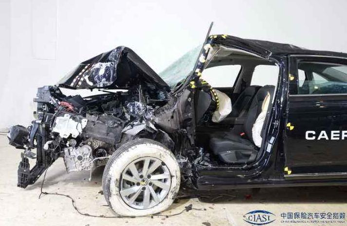 帕萨特迈腾哪个更有档次一点,帕萨特迈腾到底哪个贵