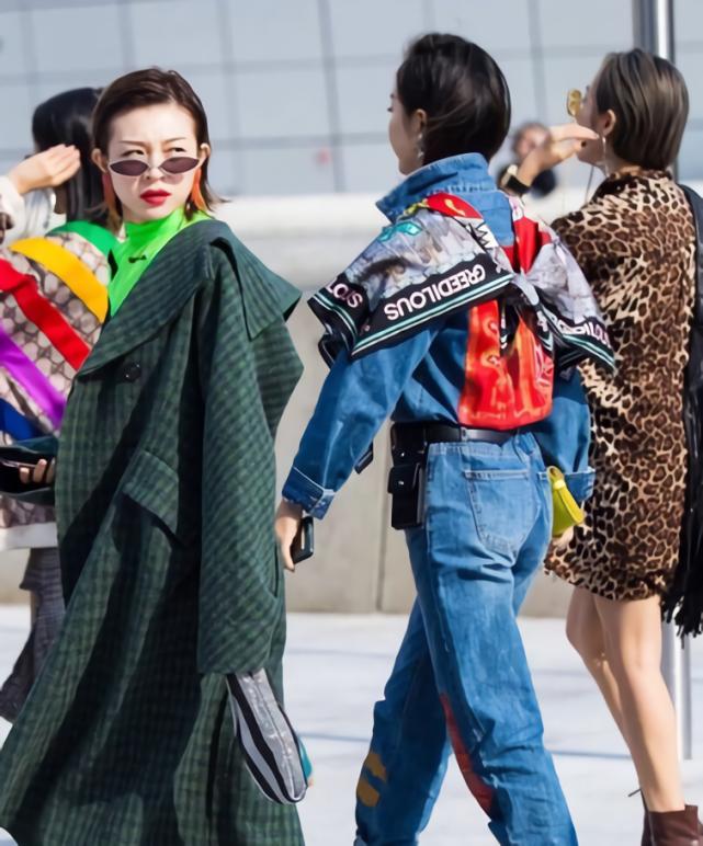 气质女神范轻熟风炸街牛仔外套,女神们牛仔外套这样穿