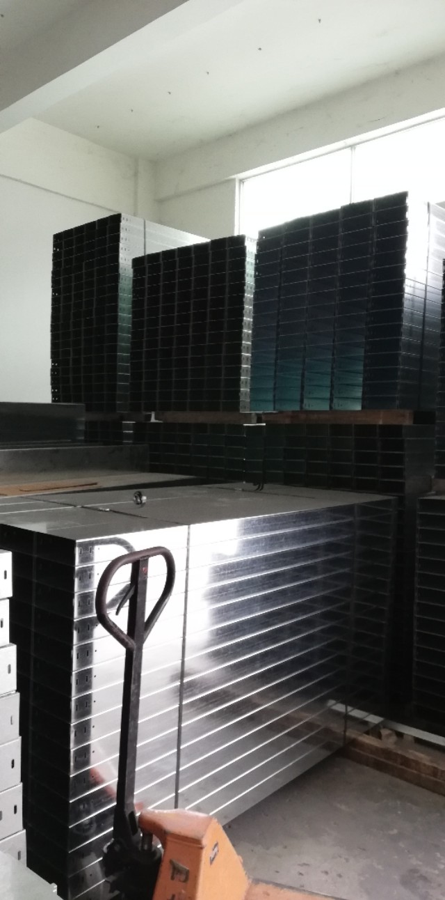 深圳槽式电缆桥架厂家电话,深圳电缆桥架厂家电话多少