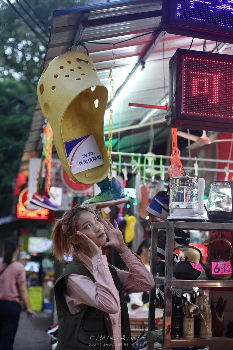 旧货市场机械胶片相机,120块的理光傻瓜胶片相机