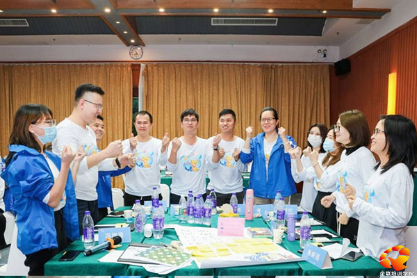 广州某婴幼儿用品特邀董波浪讲授《赋能卓越团队凝聚力特训营》