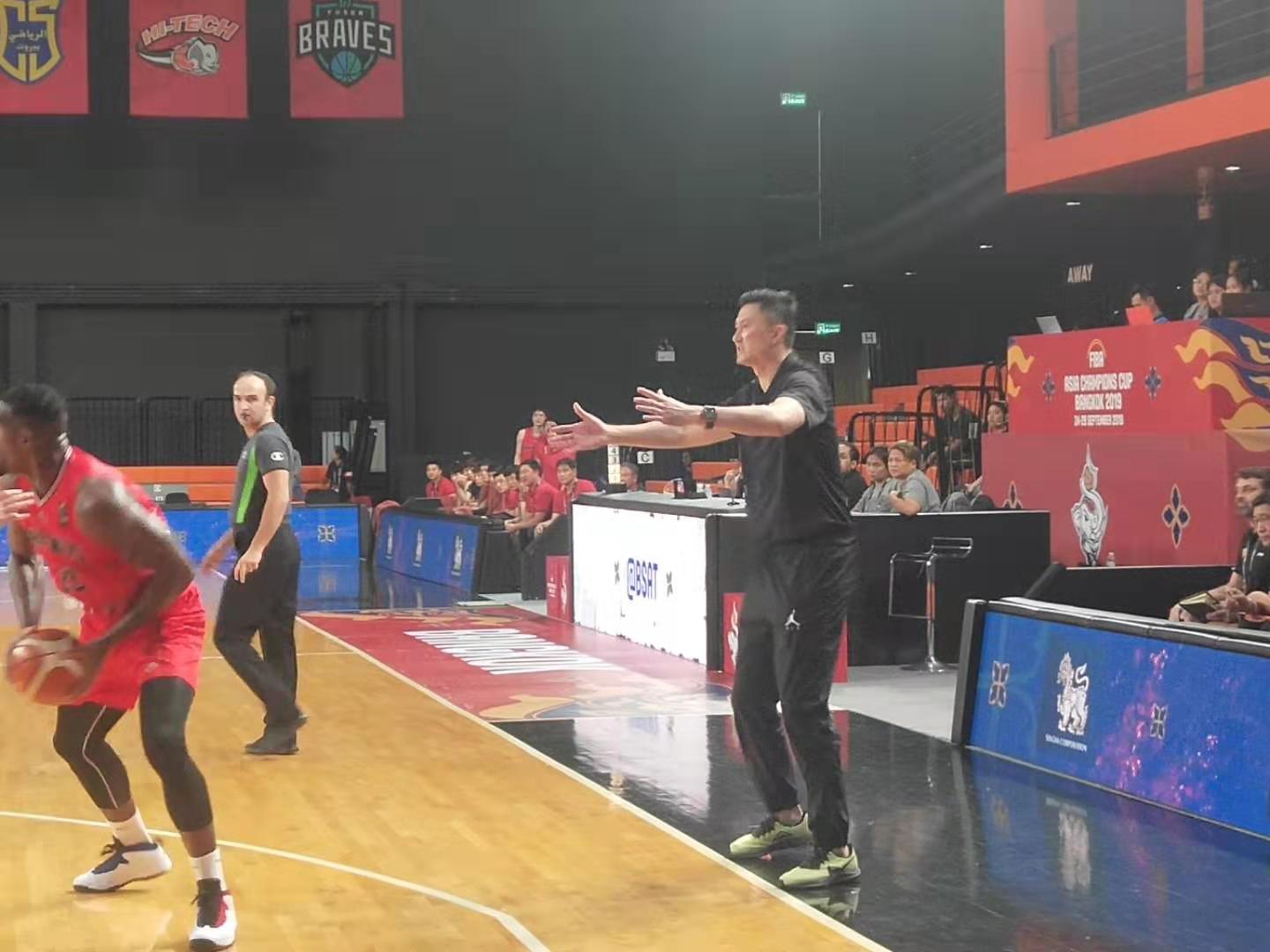 朱芳雨解释为何不上外援，连败没丢信心，胡明轩更衣室激励队友