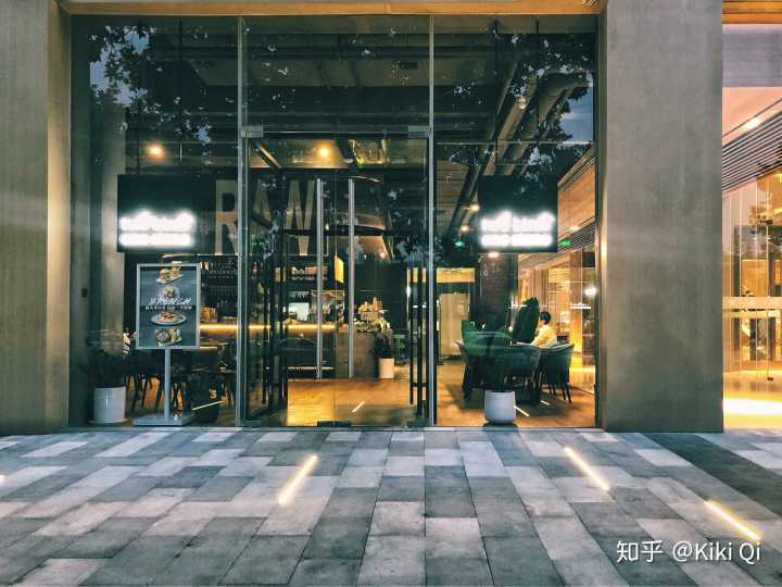 郑州有什么好吃的美食,郑州有什么好玩的地方情侣