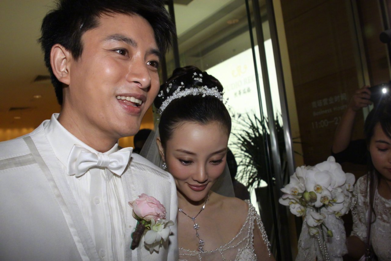 贾乃亮以前为李小璐过生日,贾乃亮几几年和李小璐结婚的