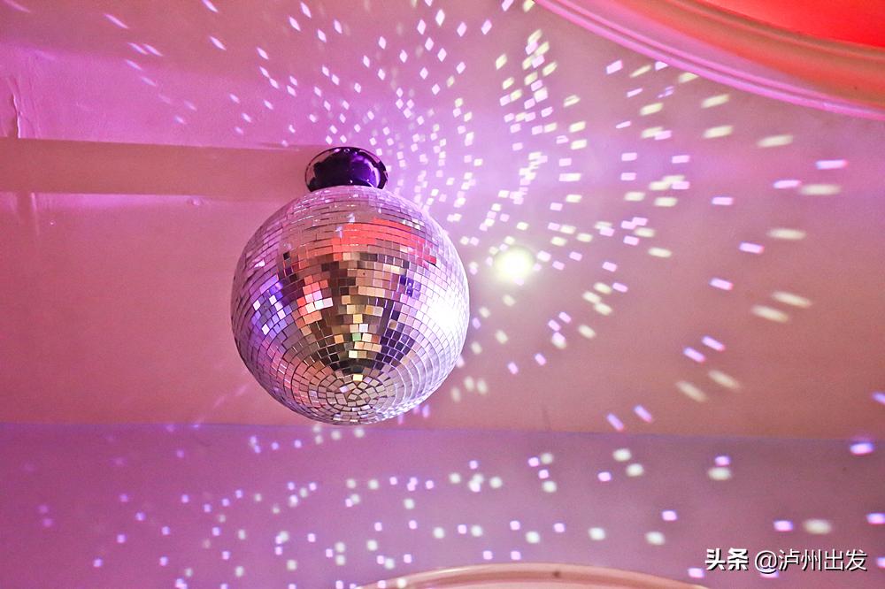 嗨唱主题量贩ktv,泸州万象汇ktv双人包间