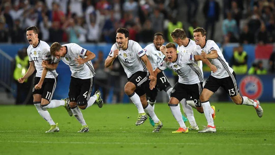 意大利人隔离状态,意大利隔离楼下唱歌