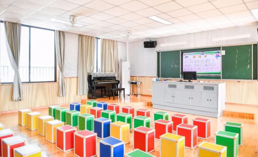 长岭居小学升初中,长岭居小学在黄埔区的排名