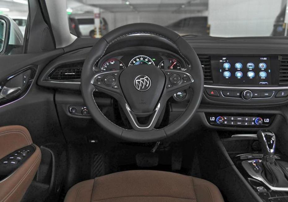 新款君威2.0t适合暴力驾驶么,新款2.0君威车主真实感受吐槽