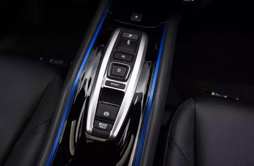 本田怎么就买发动机送车了,本田买发动机送的旅行车